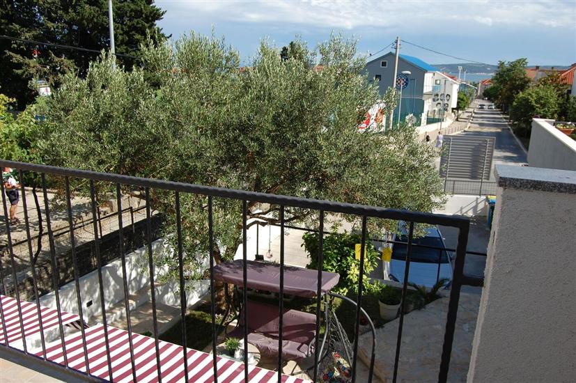 Apartment A1, for 5 persons