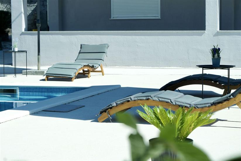 Apartment Mario - with pool