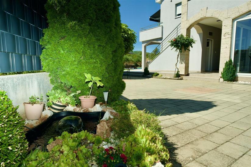 Apartment Mario - with pool