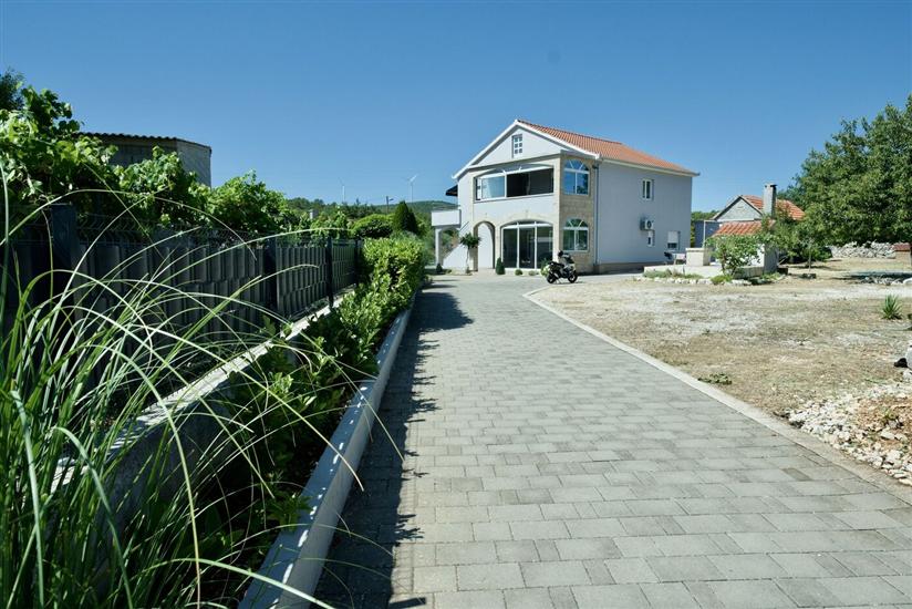 Apartment Mario - with pool