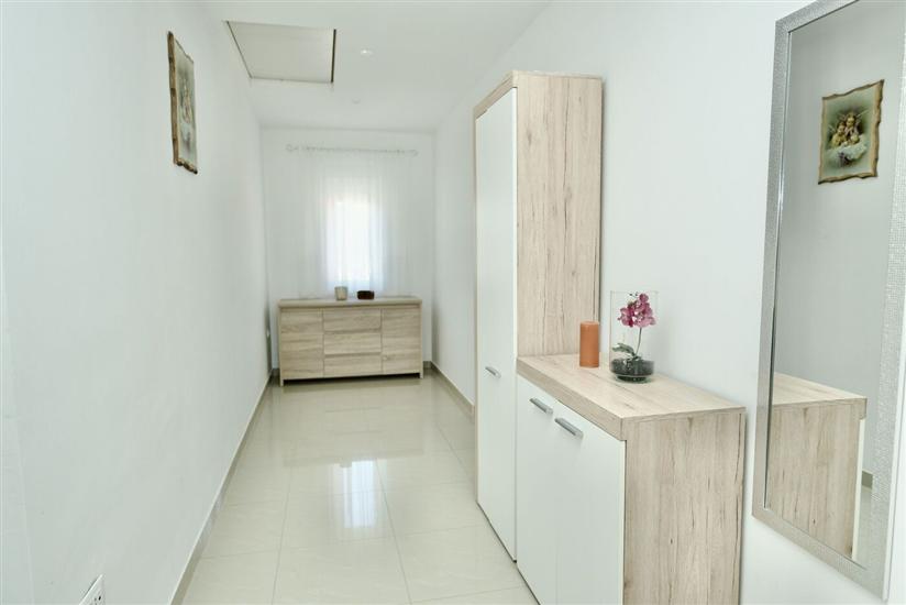 Apartment A1, for 6 persons