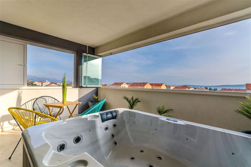 Room S1, for 2 persons