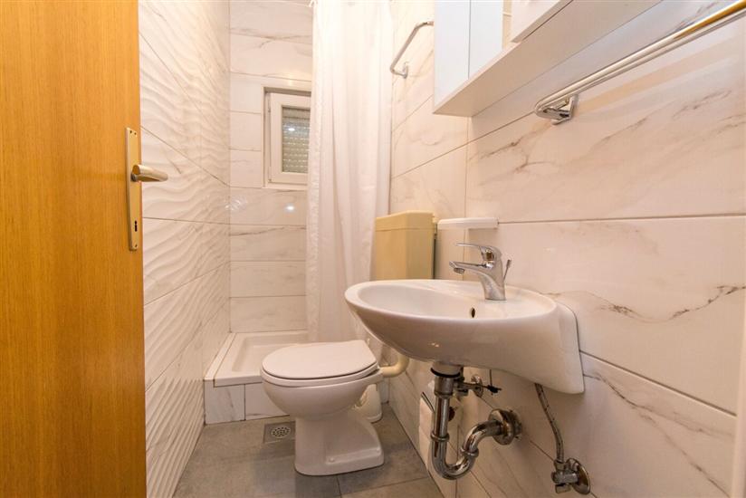 Apartment A2, for 8 persons