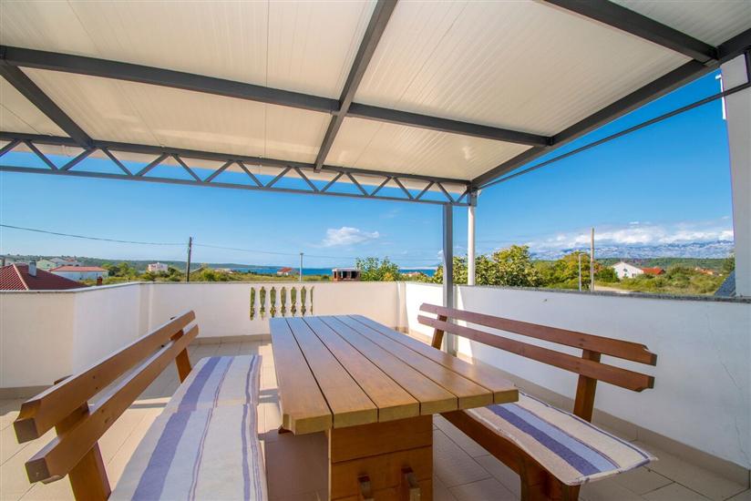 Apartment A2, for 8 persons