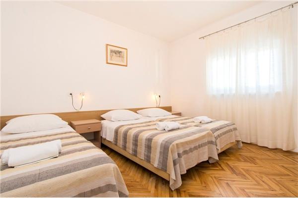Apartment A2, for 8 persons