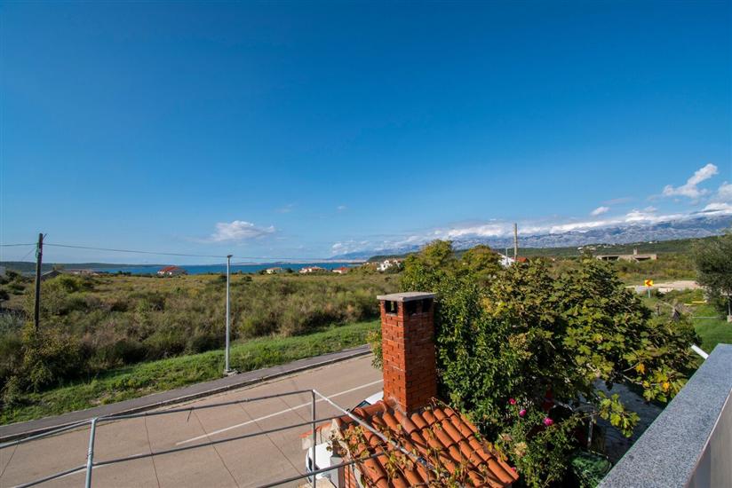 Apartment A2, for 8 persons