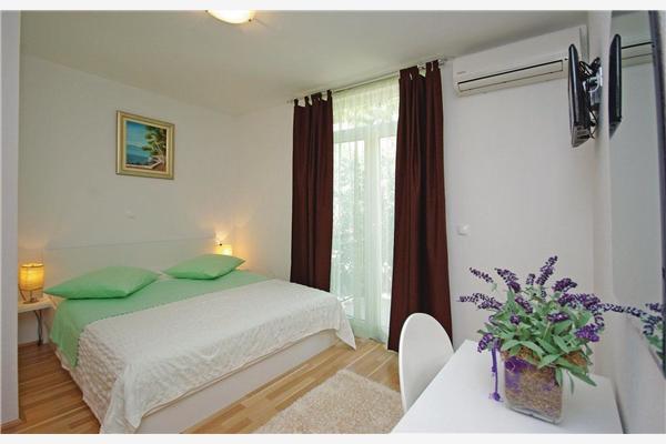 Apartment A1, for 5 persons