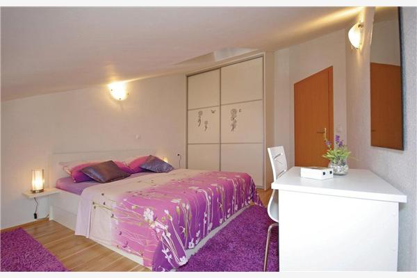 Apartment A1, for 5 persons