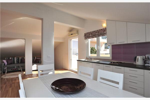 Apartment A1, for 5 persons