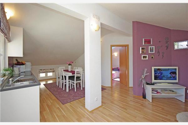 Apartment A1, for 5 persons