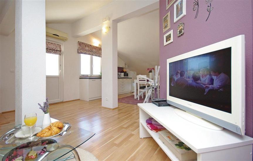 Apartment A1, for 5 persons