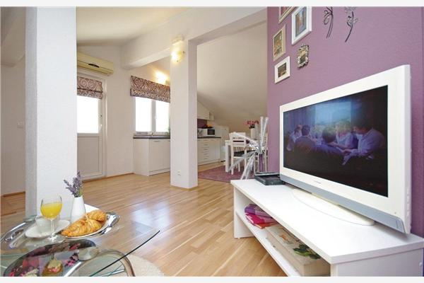 Apartment A1, for 5 persons