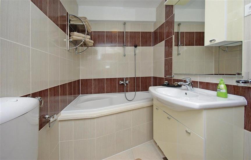 Apartment A2, for 5 persons