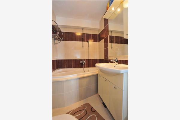 Apartment A2, for 5 persons