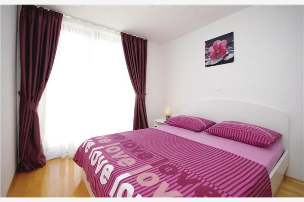 Apartment A2, for 5 persons