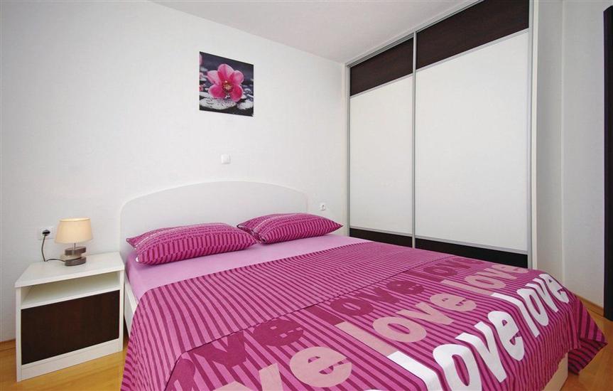 Apartment A2, for 5 persons