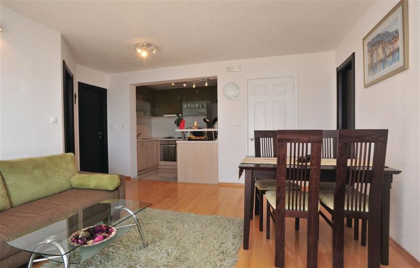 Apartment A2, for 5 persons