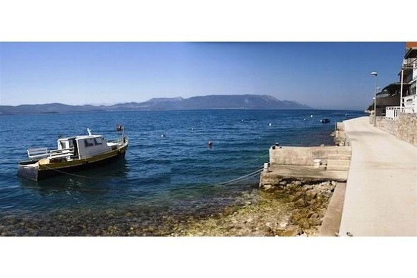 Apartments and Rooms Florijan