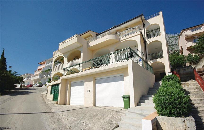 Apartments Pavlinović