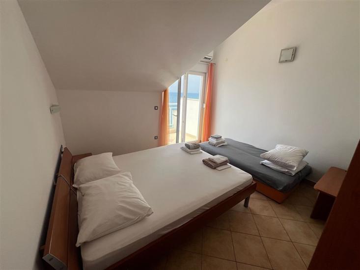 Apartment A2, for 3 persons