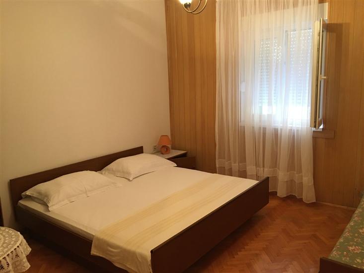 Apartment A2, for 7 persons