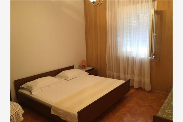 Apartment A2, for 7 persons