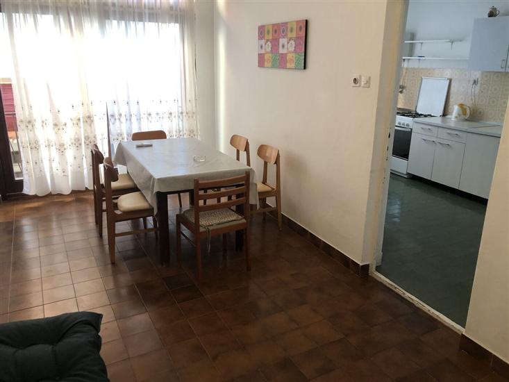 Apartment A2, for 7 persons