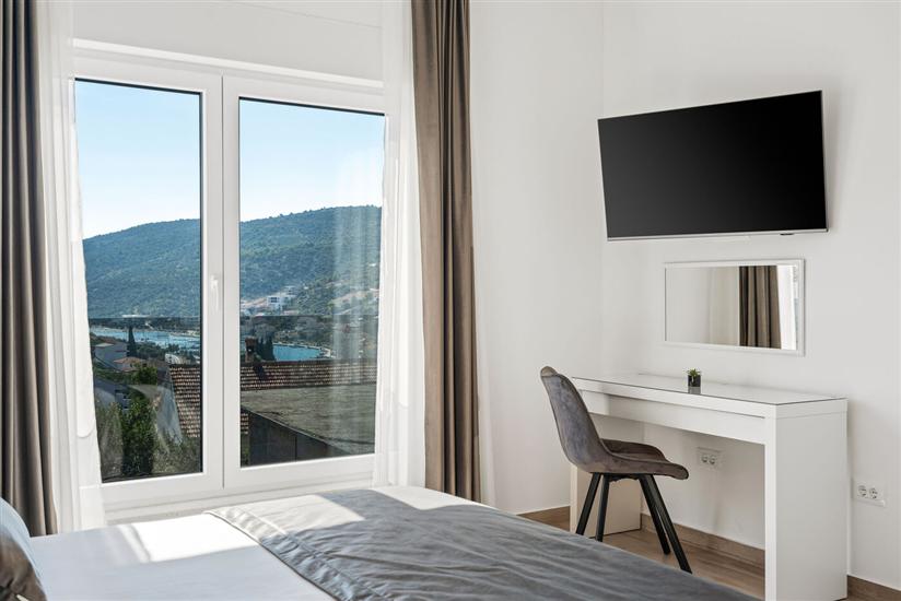 House K1, for 10 persons