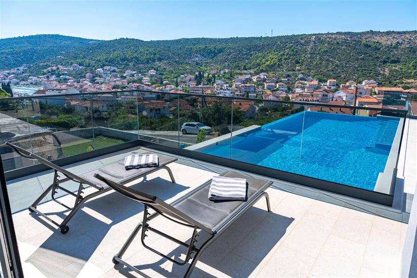 House K1, for 10 persons