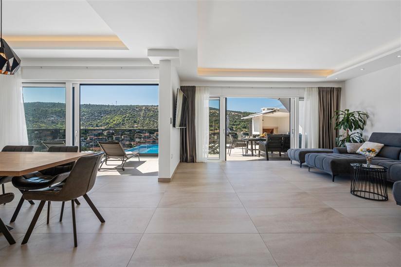 House K1, for 10 persons