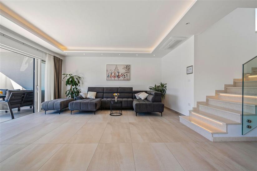 House K1, for 10 persons