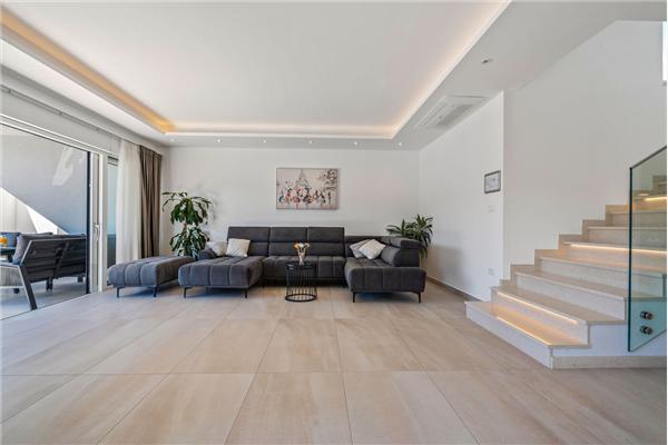 House K1, for 10 persons