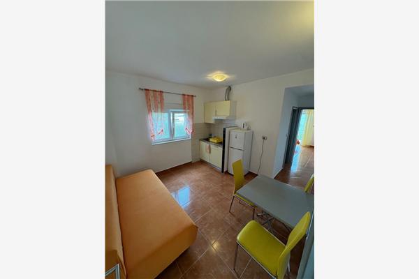 Apartment A6, for 4 persons