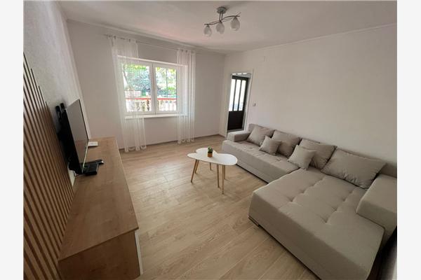 Apartment A1, for 5 persons