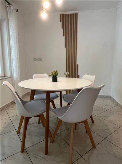 Apartment A1, for 5 persons