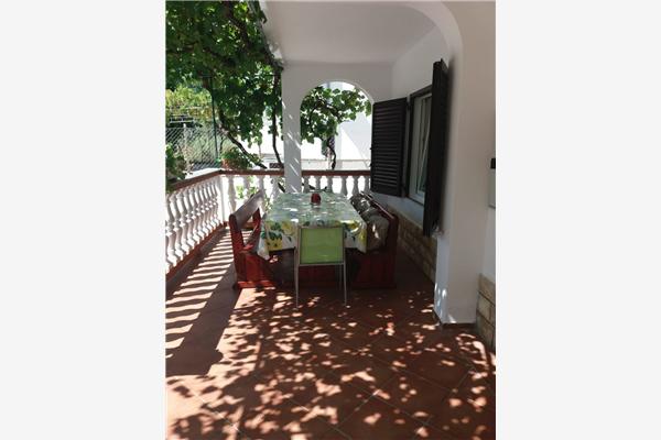 Apartment A1, for 5 persons