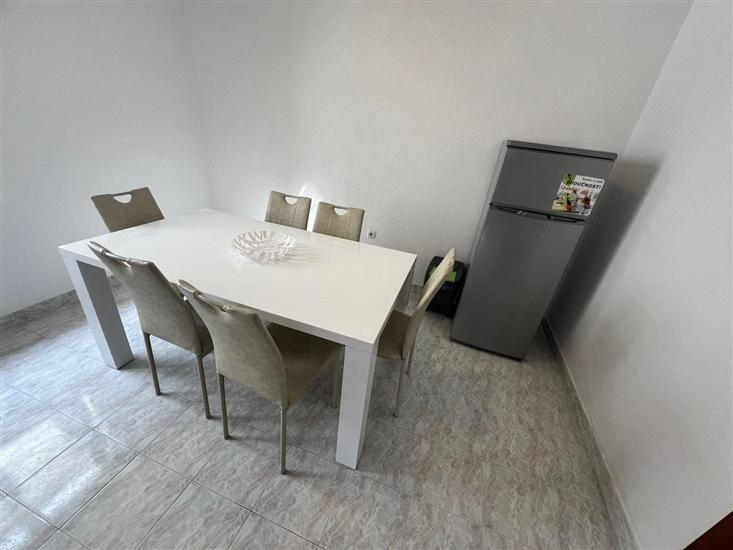 Apartment A2, for 7 persons