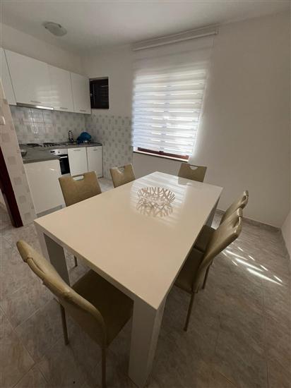 Apartment A2, for 7 persons