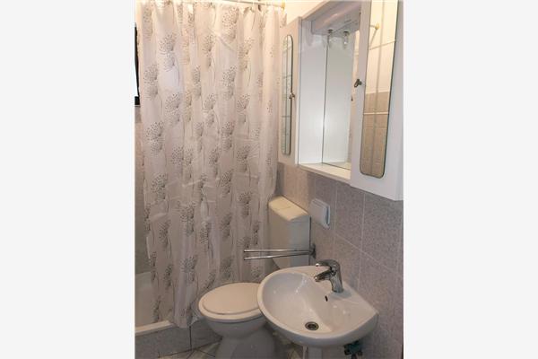 Apartment A2, for 7 persons