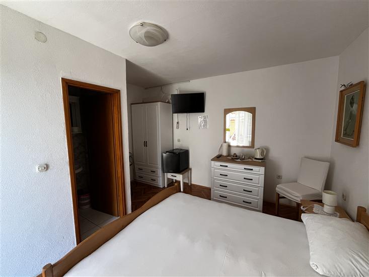 Room S2, for 2 persons