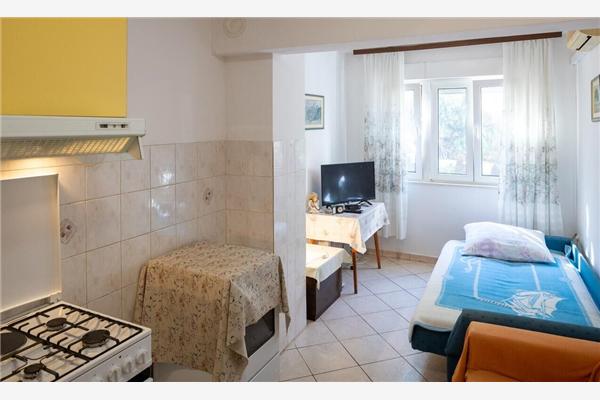 Apartment A3, for 6 persons