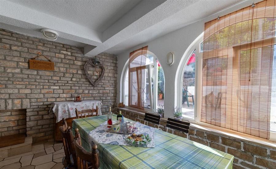 Apartment A3, for 6 persons