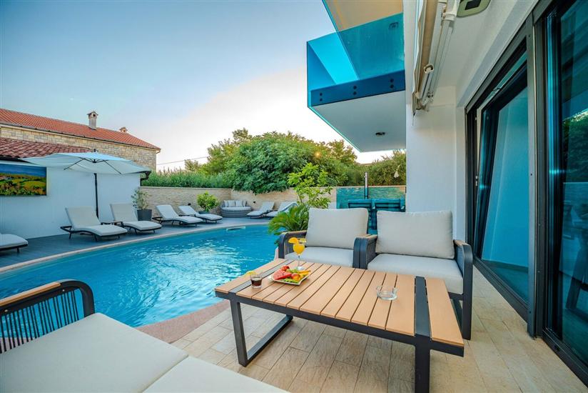 Apartments Luxury Villa Maloca