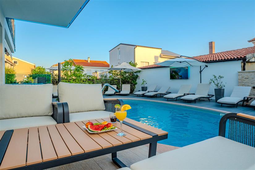 Apartments Luxury Villa Maloca