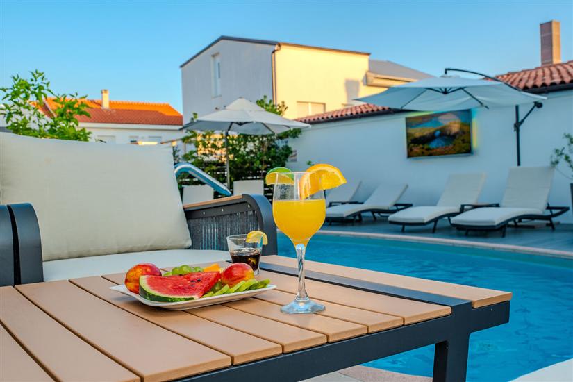 Apartments Luxury Villa Maloca