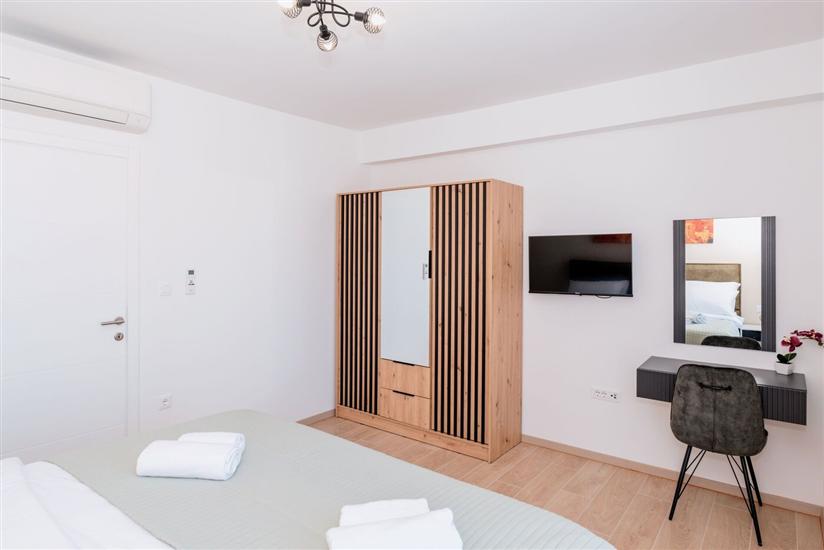 House K1, for 8 persons