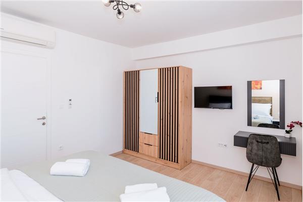 House K1, for 8 persons