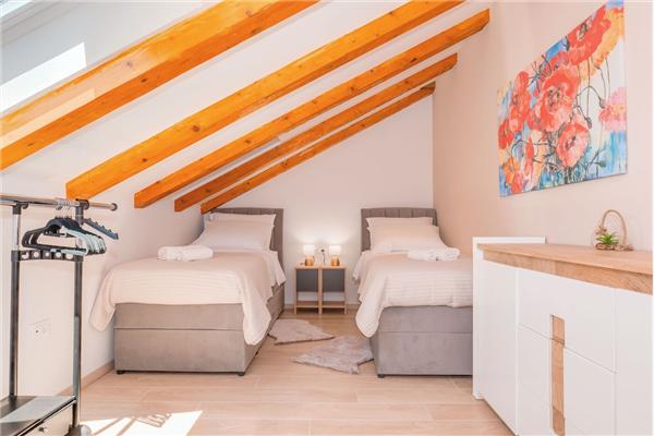 House K1, for 8 persons