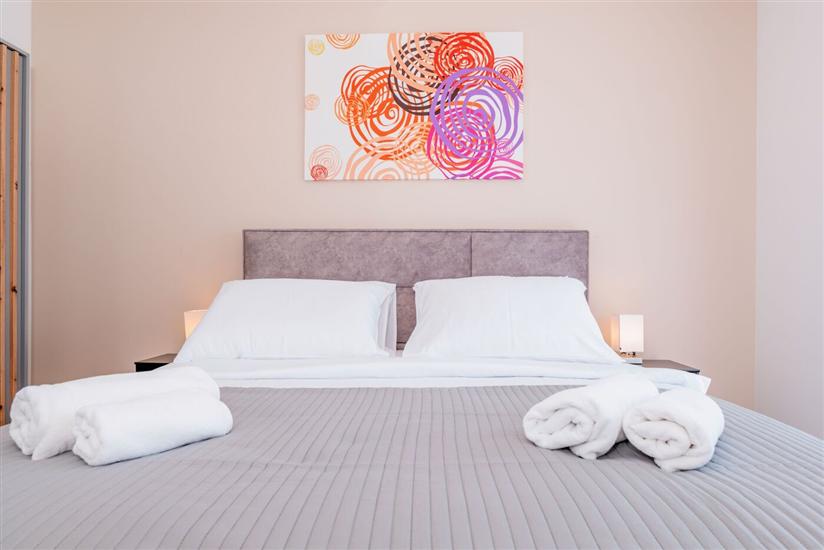 House K1, for 8 persons