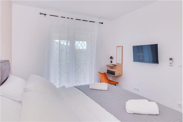 House K1, for 8 persons